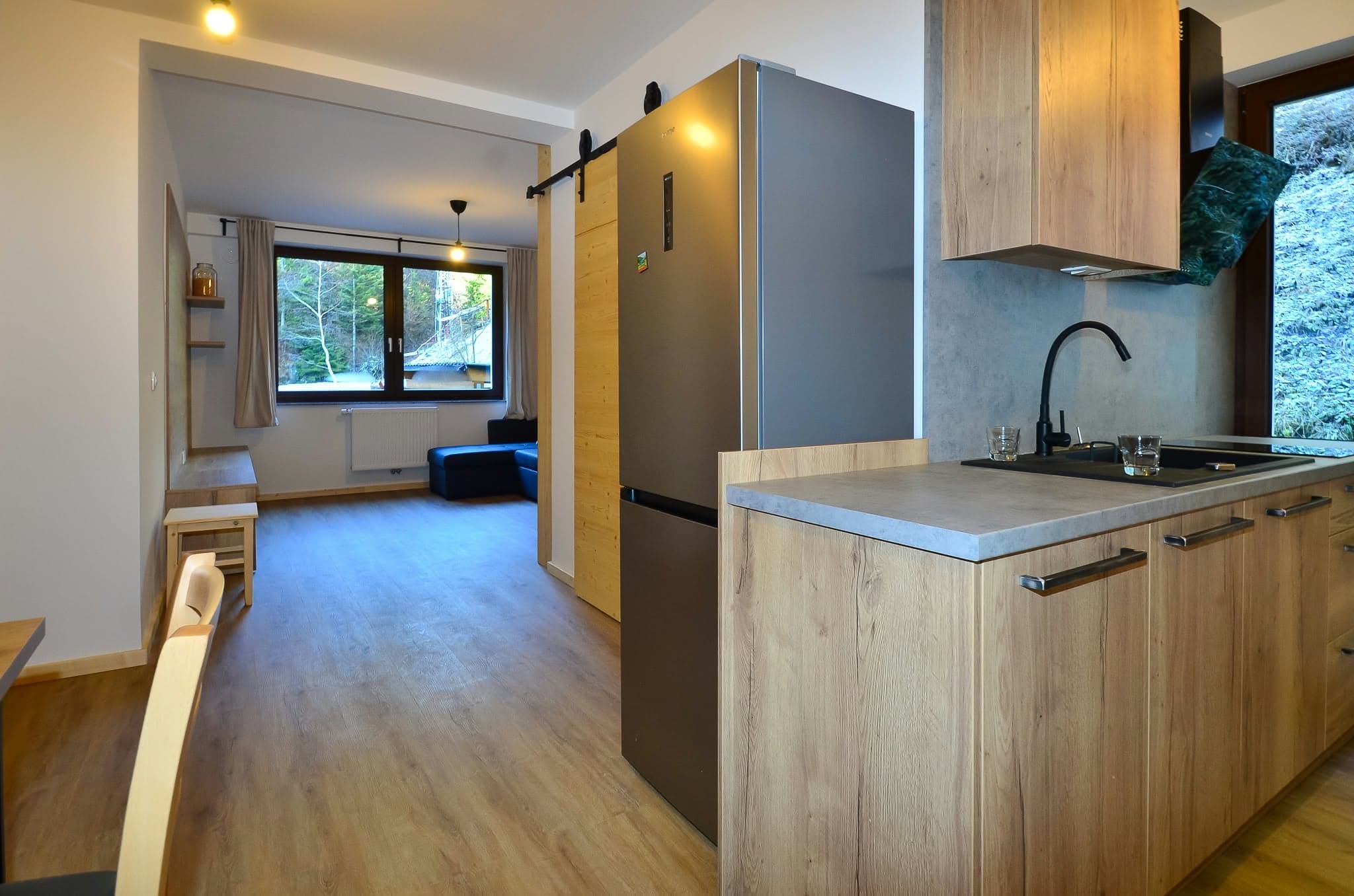 Apartma 1: Odprt prostor s kuhinjo in dnevnim delom