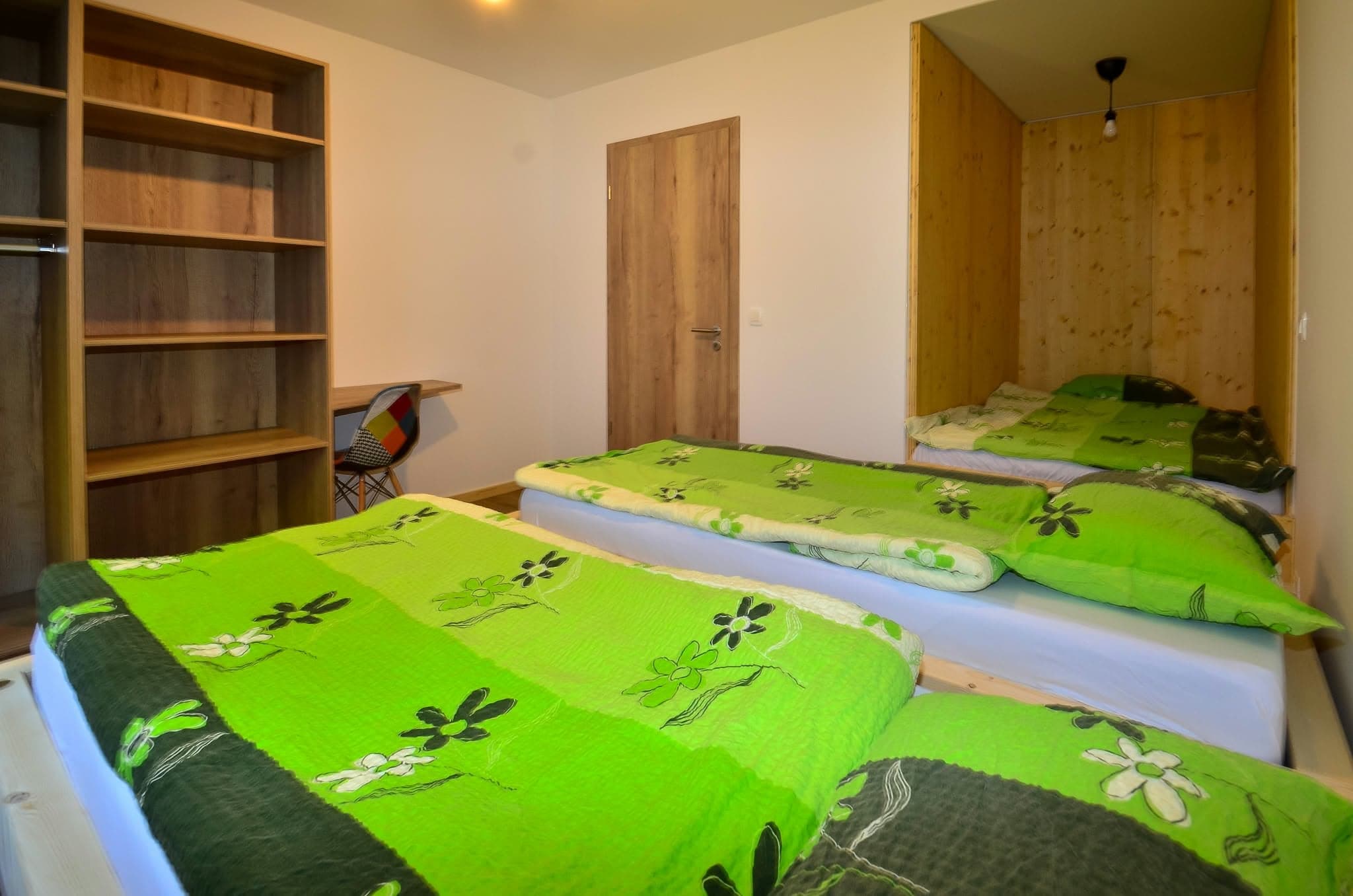 Apartma 2: Soba z ločenimi ležišči