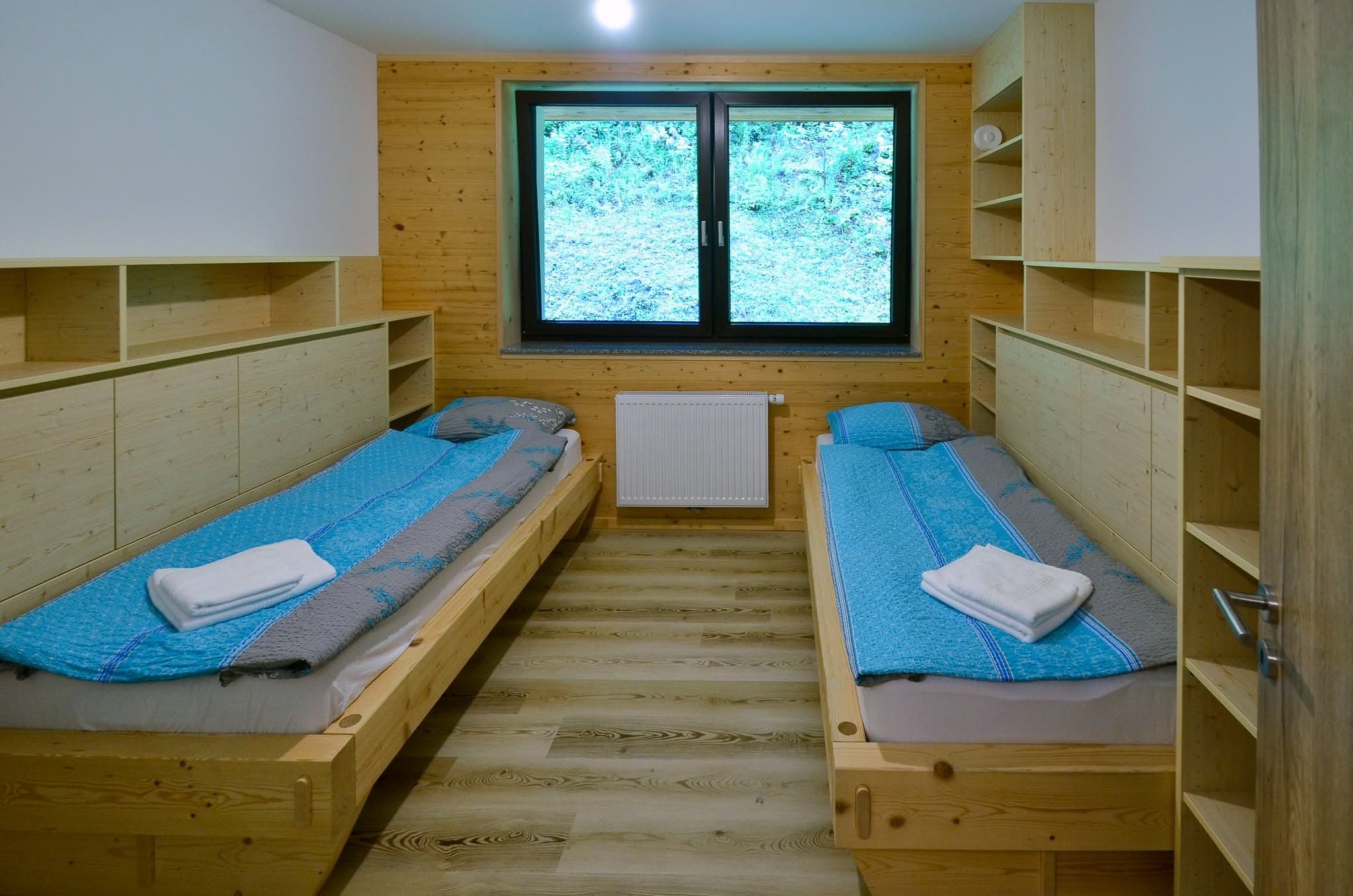 Apartma 5: Soba z dvema ločenima posteljama